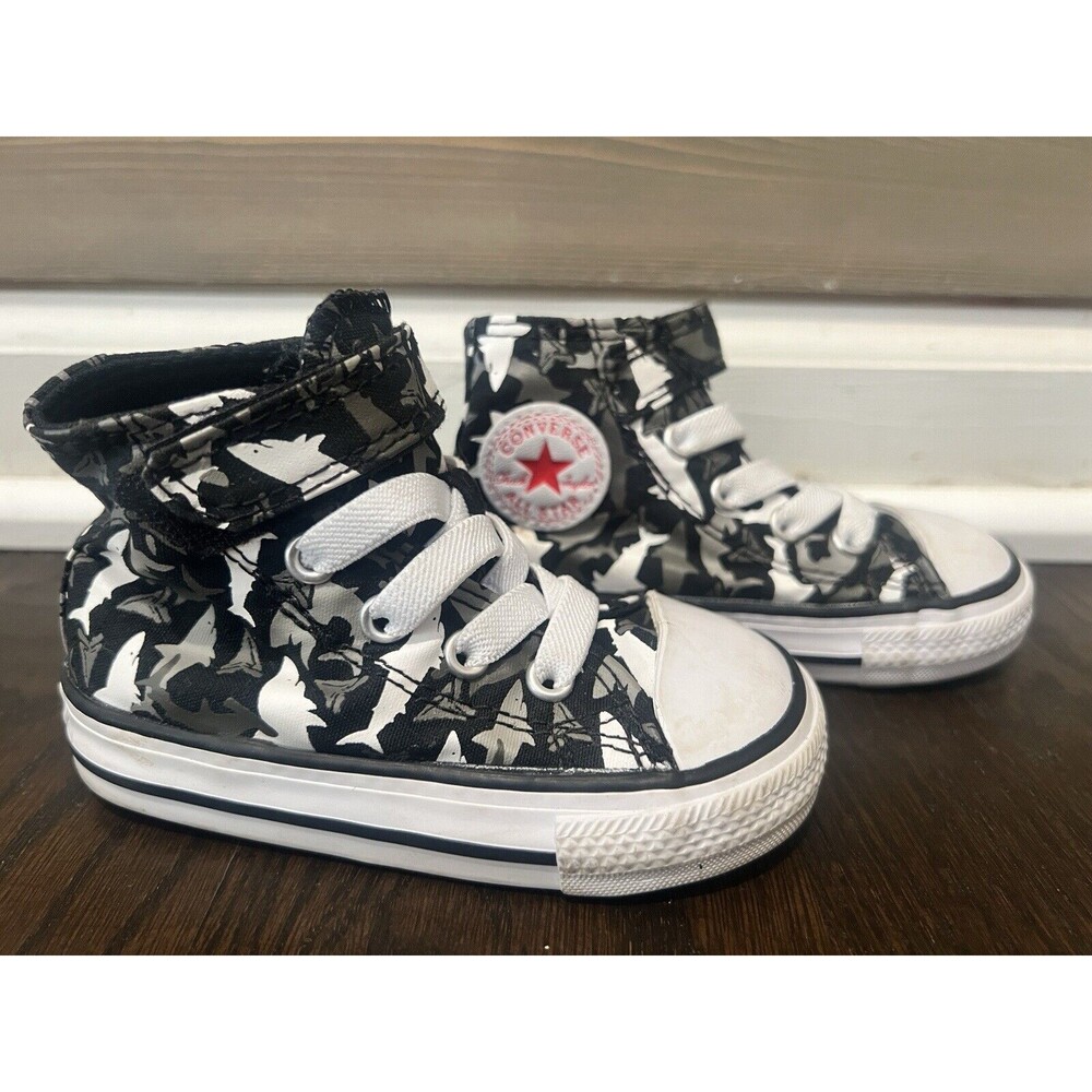 Size 5 Converse All Star Taylor Infant High Top Sneakers Shoes Sharks Black - Picture 2 of 7